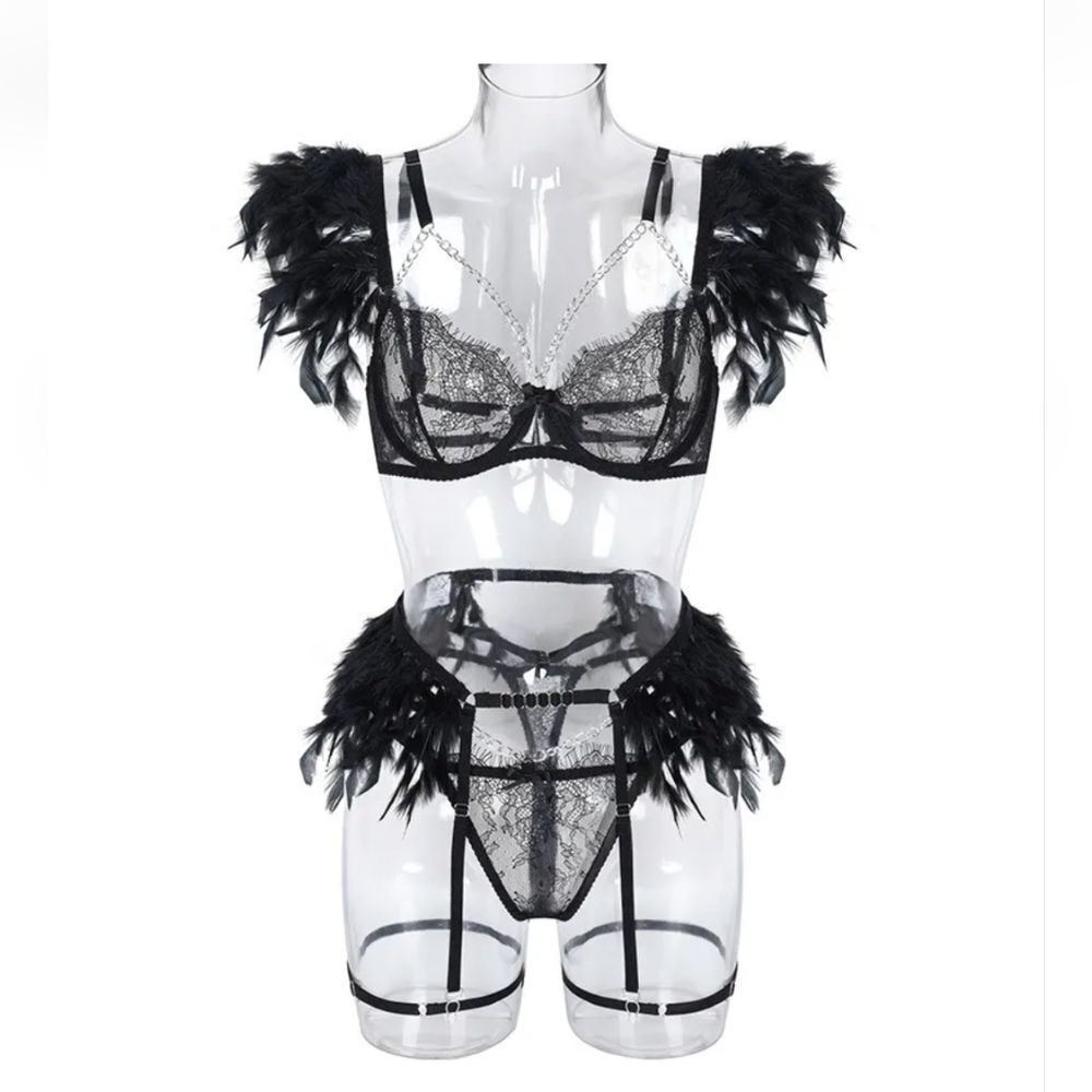 Sexy Lace Lingerie One Piece Set w/Chain & Feather Glitter Belt Baby Doll Black
